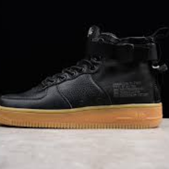 nike shoes with zipper on back